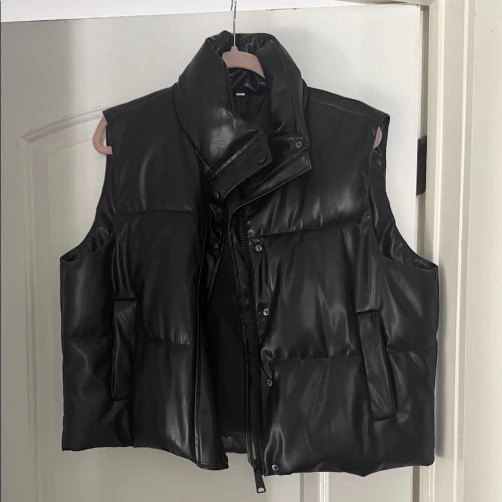 Black Puffer Cropped Vest